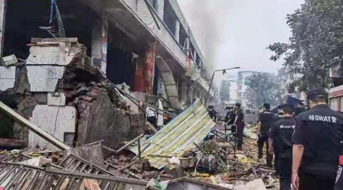 Explosión en área residencial deja 12 fallecidos en el centro de China
