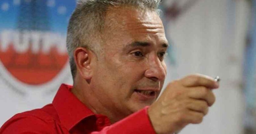 Freddy Bernal insta a la militancia del PSUV a participar en elecciones internas