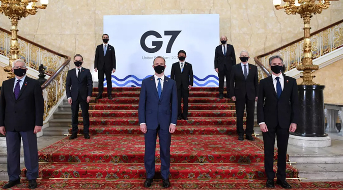 Detienen a siete personas cerca del G7 por llevar “granadas de humo”