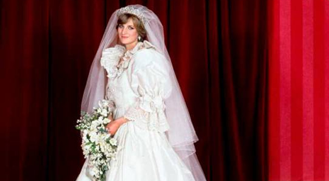 El icónico vestido de novia de Lady Di vuelve a brillar en Londres