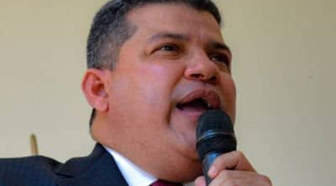 Luis Parra asume la jefatura de Fracción de la Alianza Democrática