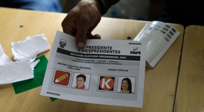 Continúa el recuento de votos en Perú con Castillo por delante