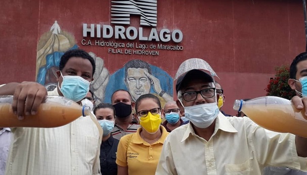 Vecinos de Maracaibo reclaman mejor calidad del agua frente a Hidrolago