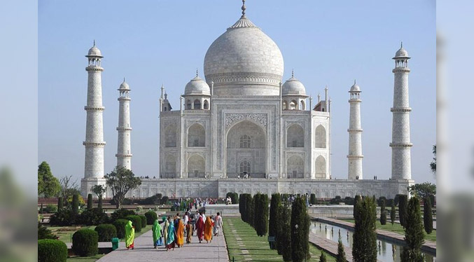 El Taj Mahal reabre sus puertas tras dos meses de cierre por el coronavirus en India
