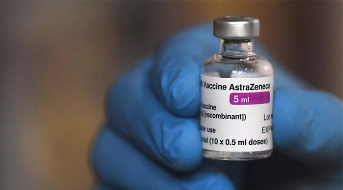 India confirma la primera muerte por reacción adversa de la vacuna de AstraZeneca