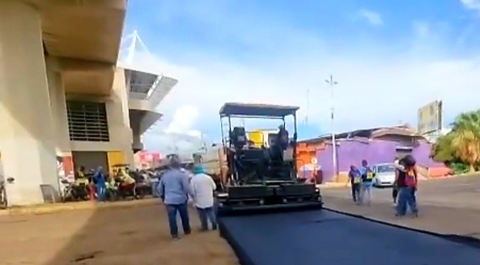 Gobernación del Zulia ejecuta trabajos de asfaltado en Puente España