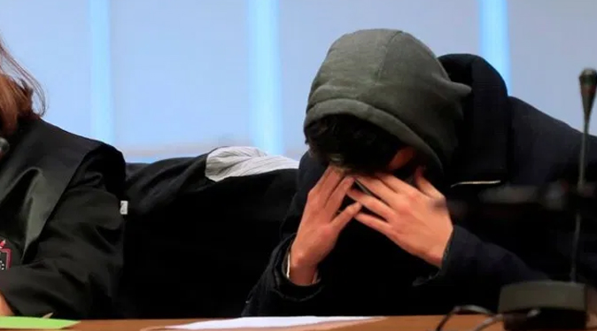 Condenan a 15 años a hombre en España por comerse a la madre