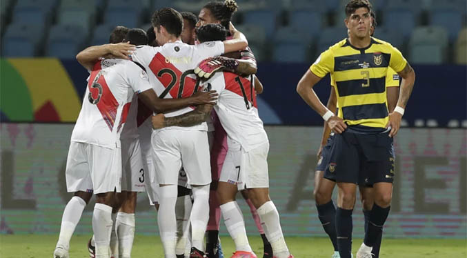 Perú salva el empate y deja a Ecuador en peligro de la eliminación en Copa América