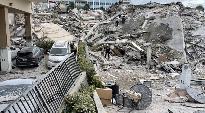 Florida declara estado de emergencia en Miami por derrumbe de edificio