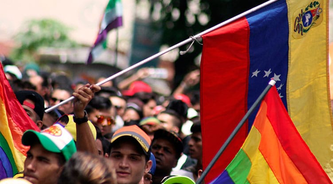 Oposición reconoce deuda en derechos con la comunidad LGBT
