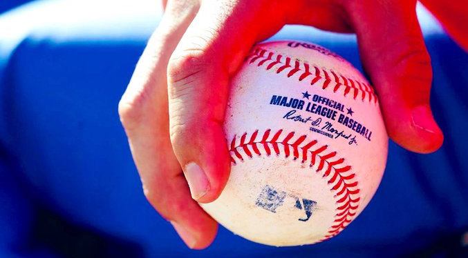 MLB: Pitchers serían suspendidos 10 juegos por alterar pelotas