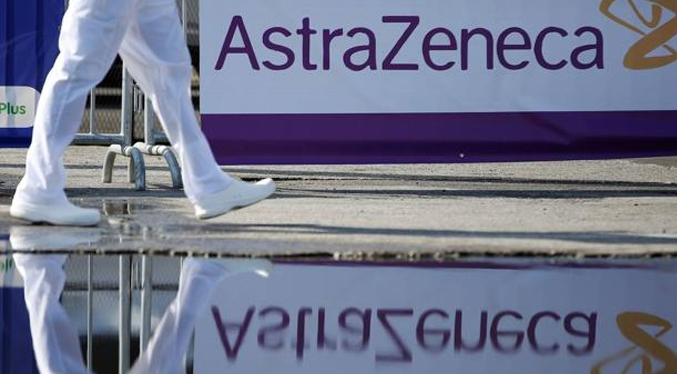 AstraZeneca comienza un ensayo clínico de vacuna contra la variante surafricana