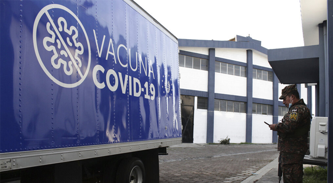 El Salvador donará más vacunas para el Covid-19 a hondureños