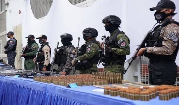 Nicolás Maduro: Se ha incautado armamento oficial del ejército colombiano en la zona