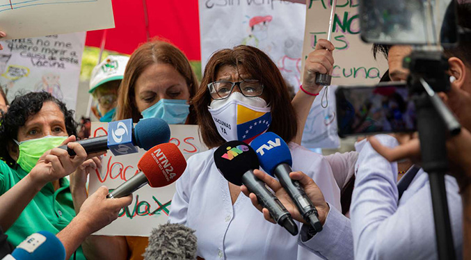 Enfermeros y docentes de Venezuela piden no aplicar vacuna cubana a menores