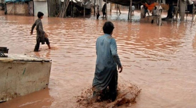 Al menos 200 personas mueren en inundaciones en el este de Afganistán