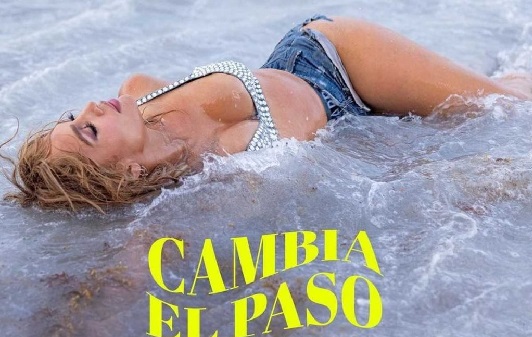 Jennifer López le canta a la soltería en Cambia el paso