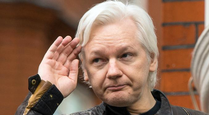 Justicia británica emite orden de extradición de Julian Assange a EEUU