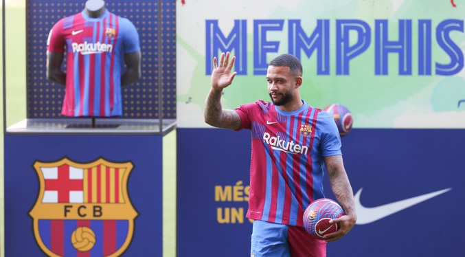 Barcelona presenta a Memphis Depay: «Es un día que soñaba desde que era un niño»