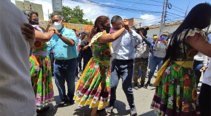Ministro de Cultura felicita la postulación del baile Tamunangue ante la Unesco