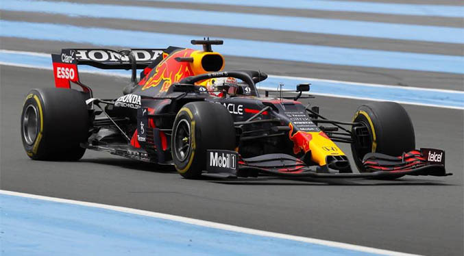 Verstappen logró la pole en el GP de Gran Bretaña