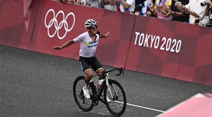 El ecuatoriano Carapaz le da a su país la tercera medalla de toda su historia olímpica