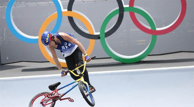 Daniel Dher logra tercer lugar en eliminatorias del BMX de los JJOO