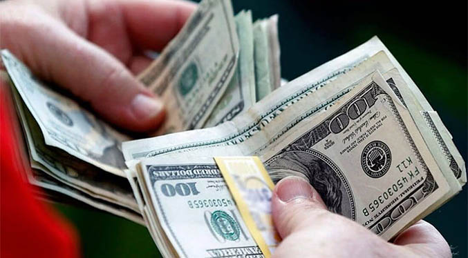 Dólar paralelo cierra a un paso de los cuatro millones de bolívares
