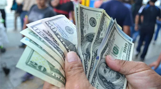 Precio del dólar paralelo supera los cuatro millones de bolívares