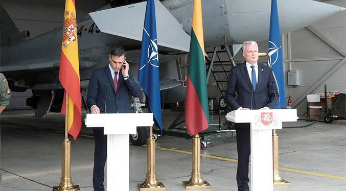 Una alerta aérea interrumpe rueda de prensa de Pedro Sánchez y el presidente de Lituania  (Video)