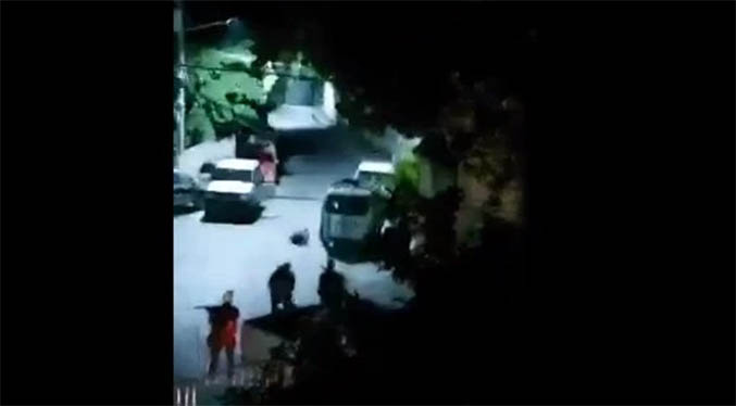 Momento en el que un grupo armado irrumpe en la residencia del presidente de Haití (Video)
