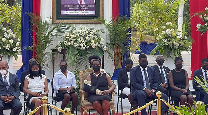 Haití celebra una misa en honor a Moïse entre protestas