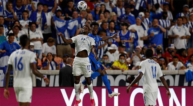 Honduras vence a Panamá y pasó a cuartos de la Copa Oro