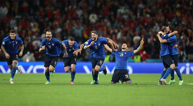 Italia avanza a la final de la Eurocopa