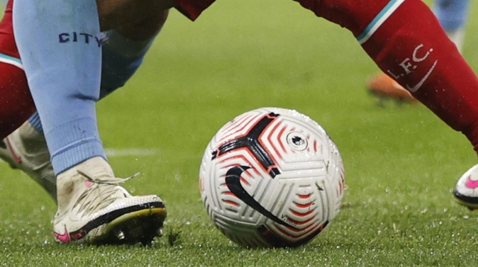 Arrestan a futbolista de la Premier League por delitos sexuales contra menores