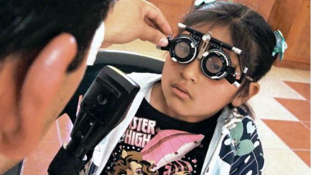 El 90 % de niños y jóvenes latinoamericanos tendrá problemas de la vista en 2025