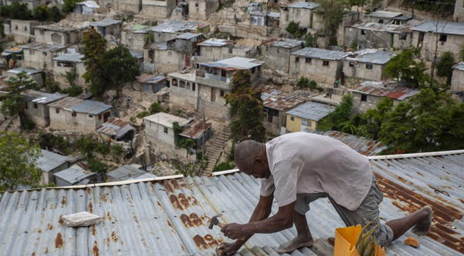 Elsa apunta a Cuba tras dejar tres muertos en su paso por el Caribe