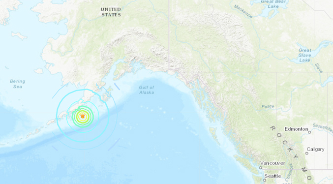 Terremoto de magnitud 8,2 sacudió la costa de Alaska