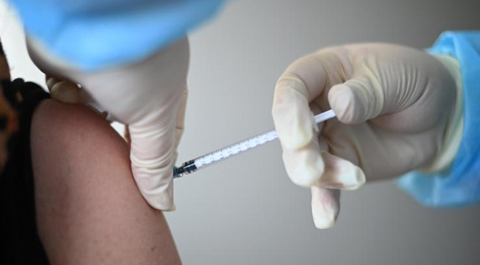 EEUU ve «inevitable» una tercera dosis de la vacuna contra el COVID-19