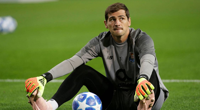 Iker Casillas colabora en la extinción de un incendio en España