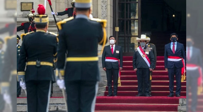 Castillo asume mando militar y llama a la unidad de los peruanos