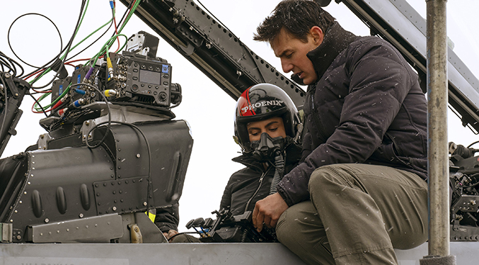 Tom Cruise cierra CinemaCon a lo grande con Mission: Impossible y Top Gun