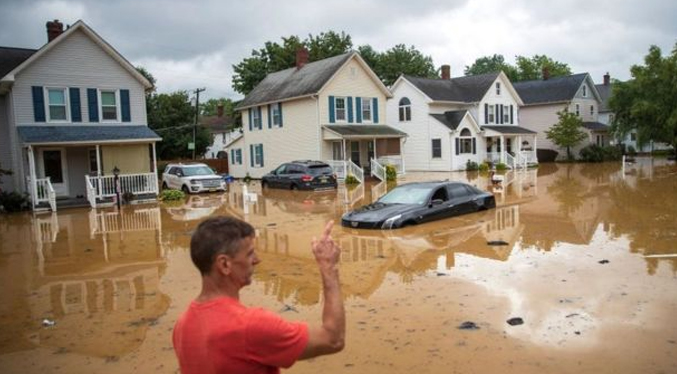 Al menos 21 muertos dejan inundaciones en Estados Unidos