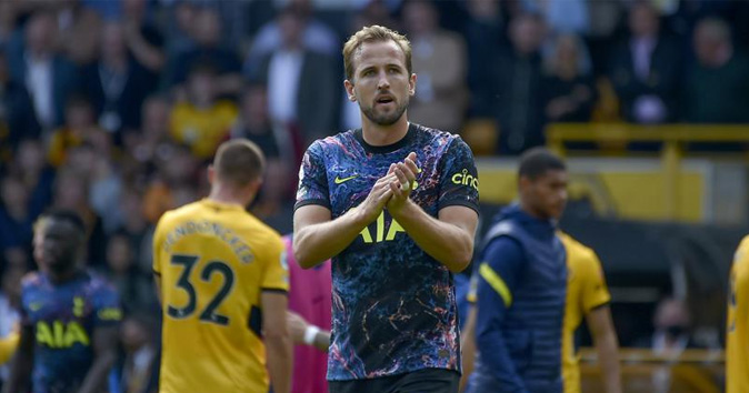 Kane acepta quedarse en Tottenham… por ahora