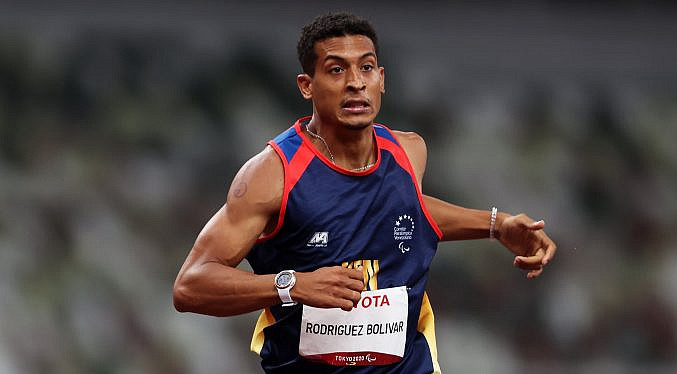 El venezolano Luis Felipe Rodríguez conquista la medalla de  plata en los 400 metros