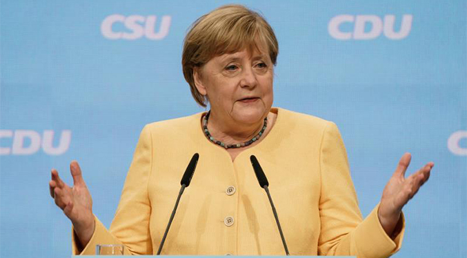 Merkel insta a reflexionar sobre el fracaso de occidente en Afganistán