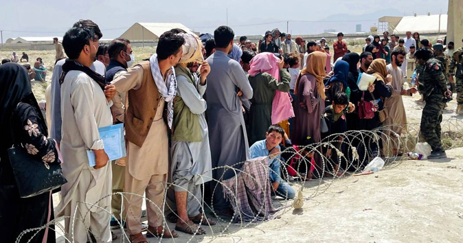 La ONU espera hasta medio millón de refugiados afganos adicionales en 2021