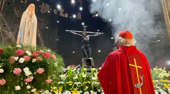 Católicos celebran misa de desagravio por quema de la imagen de Sangre de Cristo
