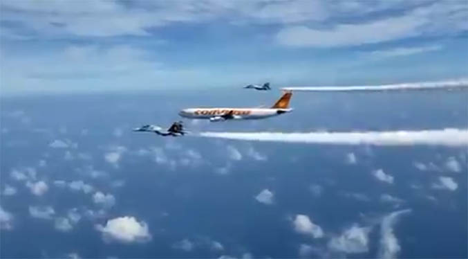 Aviones Sukhoi escoltaron a la delegación olímpica a su llegada a Venezuela (Videos)
