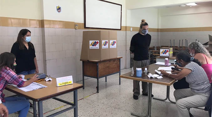 Observatorio Electoral Venezolano: Imponer primarias «no es una buena medida»